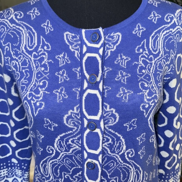 ISAAC MIZRAHI LIVE Button down Long sleeves Cardigan Size XS💙 EUC - Picture 2 of 13
